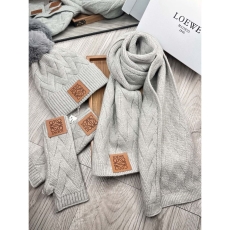 Loewe Caps Scarfs